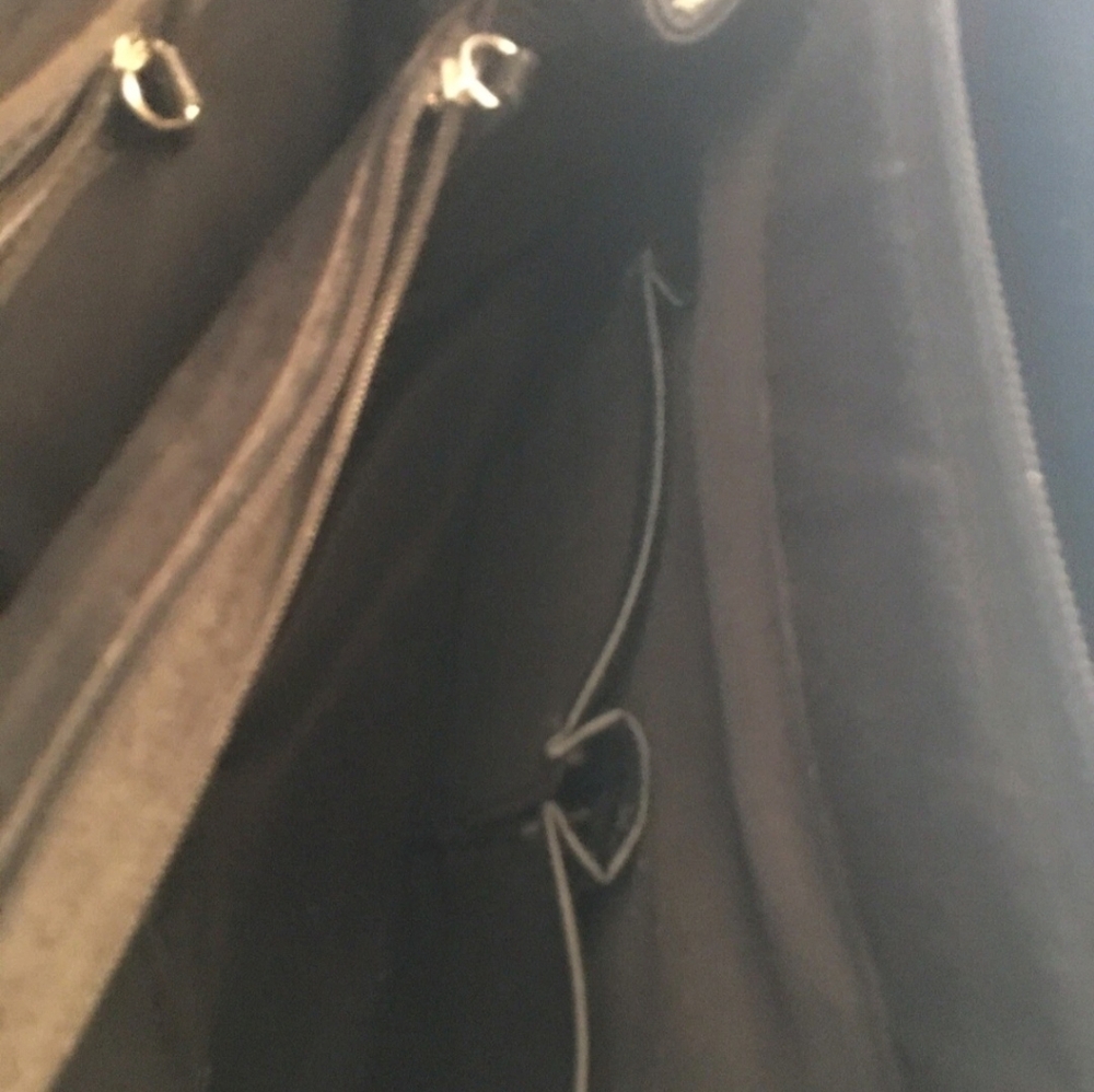New ELLEN TRACY BLACK HANDBAG - Picture 7 of 9